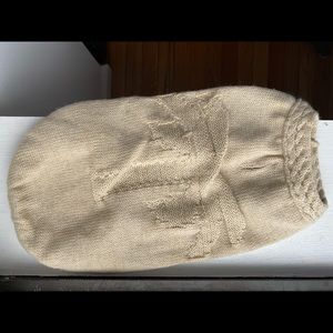 Beige dog sweater with woven palm tree